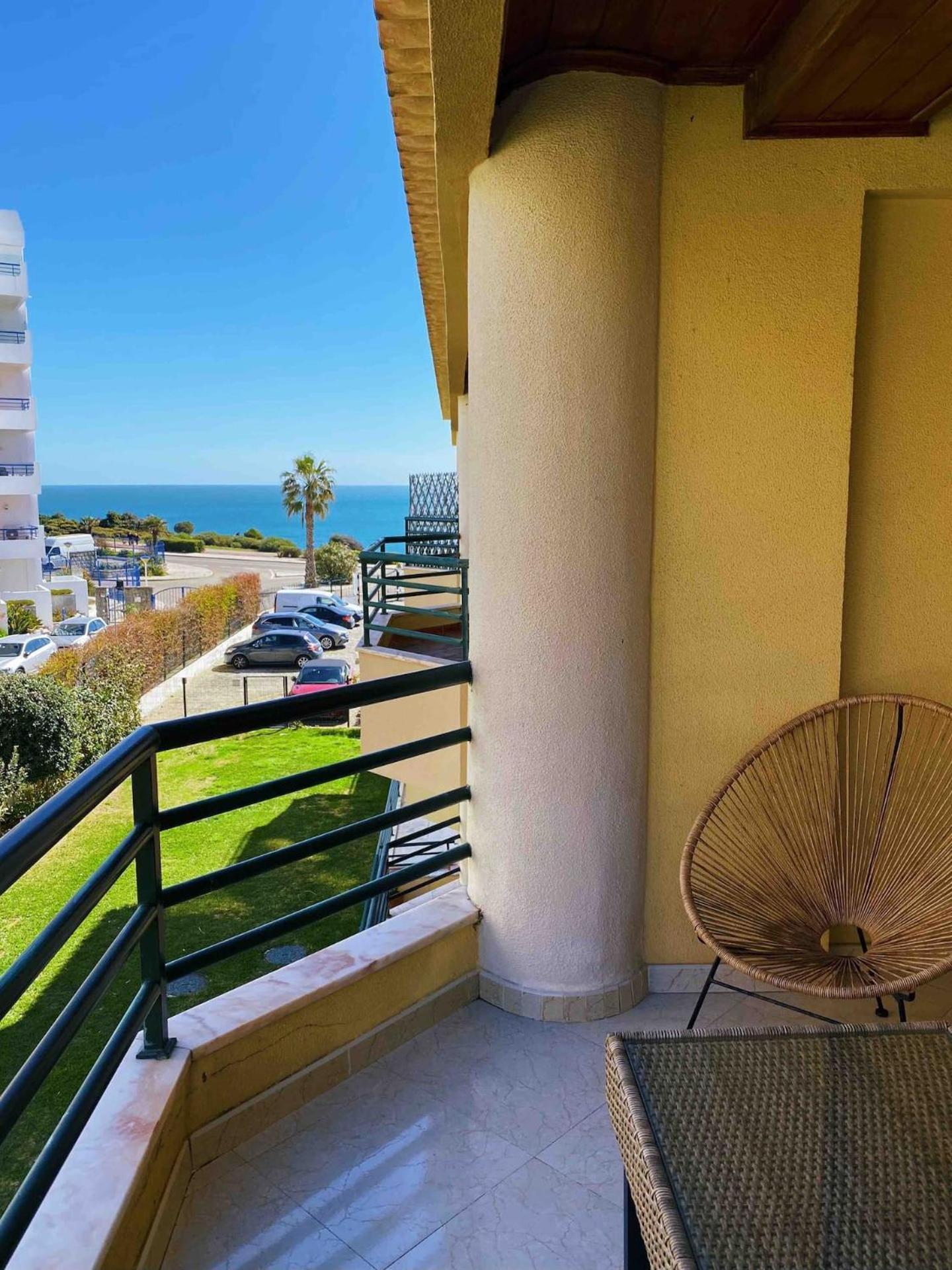 Appartement Sea View W Pool, Terrace & Parking à Cascais Extérieur photo